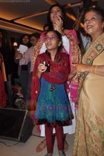 Sushmita Sen at Dr Shefali_s daughter_s mehndi in Khar Gymkhana on 8th July 2011 (104).JPG